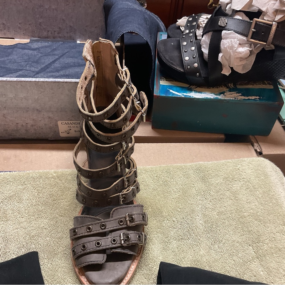 Really pretty when they’re on free bird size 9 sandals